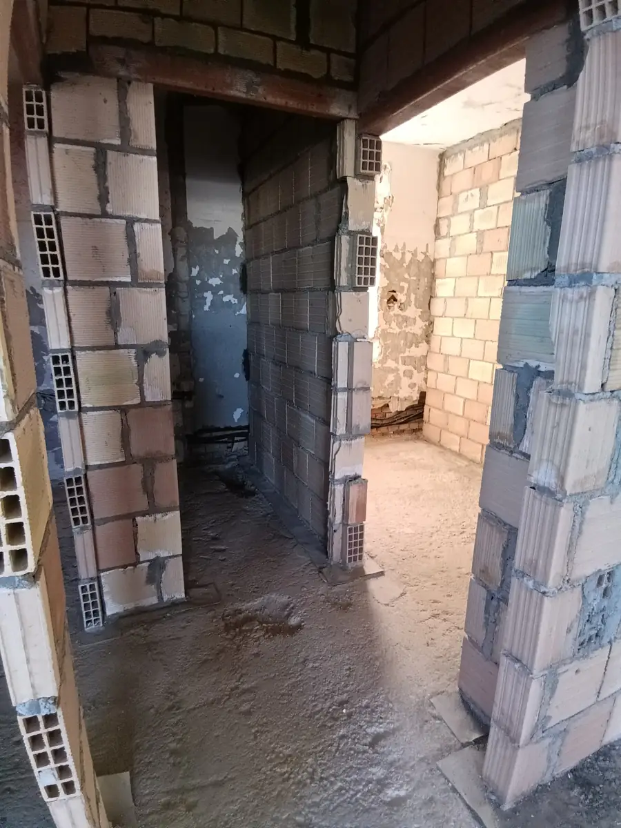Costruzione di nuovi tramezzi in laterizio